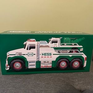 Hess 2019 Tow Truck Rescue Team